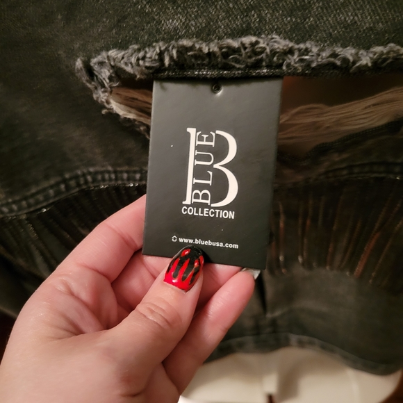 Distressed Crop Jean Jacket With Fringe - Picture 4 of 4